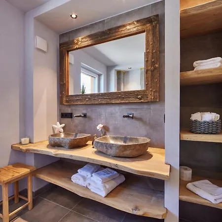 Sunshine Wood'n Rustic Apartman