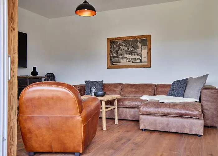 Sunshine Wood'n Rustic *