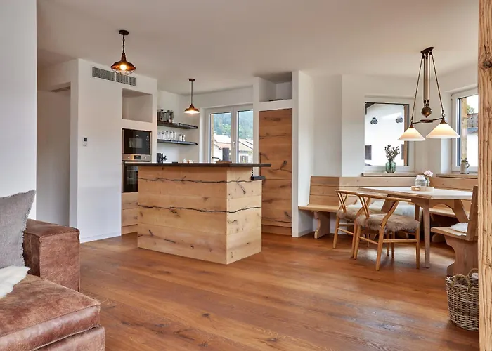 Sunshine Wood'n Rustic